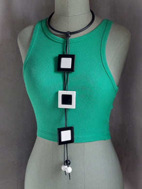 Collana pendolo quadro B&W