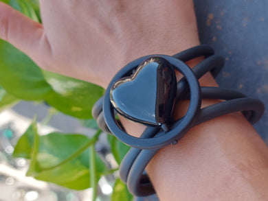 Bracciale cuore nero 3d