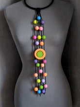 Carica l'immagine nel visualizzatore di Gallery, Collana pendolo multicolor