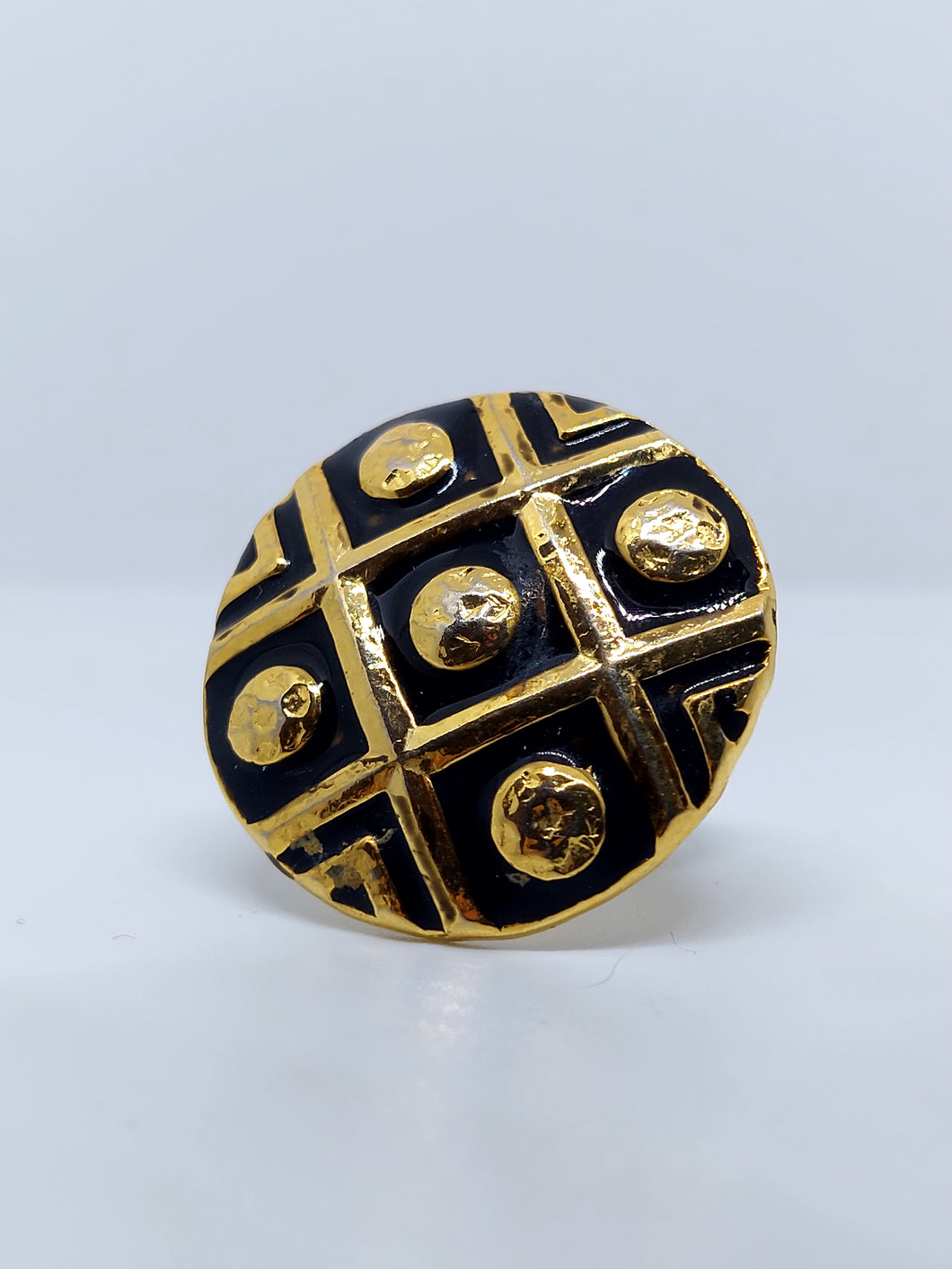 Anello scudo oro