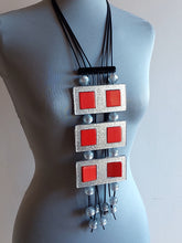 Carica l'immagine nel visualizzatore di Gallery, Collana silver e red