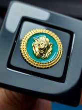 Carica l'immagine nel visualizzatore di Gallery, Anello quadro leone oro