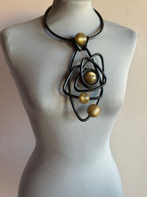 Carica l'immagine nel visualizzatore di Gallery, Collana Ardea oro glitter Limited Edition