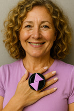 Carica l&#39;immagine nel visualizzatore di Gallery, Anello prisma nero e lilla