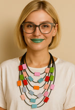Carica l'immagine nel visualizzatore di Gallery, Collana Noodles piatta multicolore