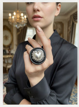 Carica l&#39;immagine nel visualizzatore di Gallery, Anello Cuore lucente