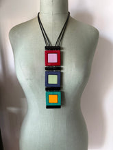 Carica l&#39;immagine nel visualizzatore di Gallery, Collana totem multicolor