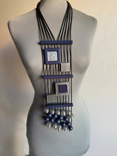 Carica l'immagine nel visualizzatore di Gallery, Collana pica blu navy e argento