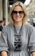 Carica l'immagine nel visualizzatore di Gallery, Collana mini Pica total black