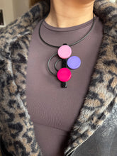 Carica l'immagine nel visualizzatore di Gallery, Collana Armonic Rosa Viola Fuxia