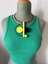Carica l'immagine nel visualizzatore di Gallery, Collana luna gialla