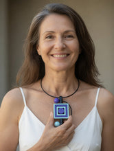 Carica l'immagine nel visualizzatore di Gallery, Collana Slim quadro turchese e viola
