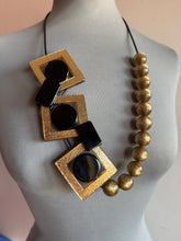 Carica l&#39;immagine nel visualizzatore di Gallery, Collana Escalation oro e nero