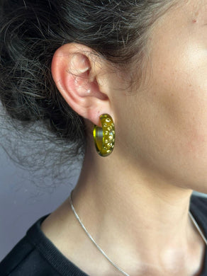 Orecchino verde trasparente