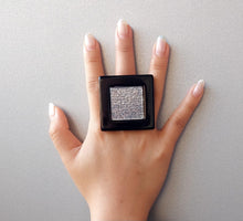 Carica l'immagine nel visualizzatore di Gallery, Anello quadro argento glitter