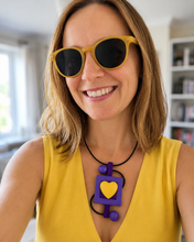 Carica l'immagine nel visualizzatore di Gallery, Collana Slim cuore giallo e indaco