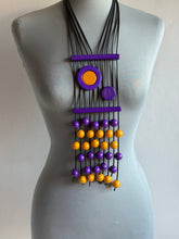 Carica l'immagine nel visualizzatore di Gallery, Collana Pica viola e ocra