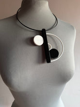 Carica l&#39;immagine nel visualizzatore di Gallery, Collana time black &amp; white