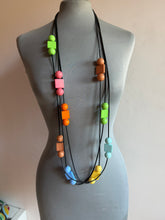 Carica l'immagine nel visualizzatore di Gallery, Collana Balocco multicolor