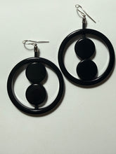 Carica l'immagine nel visualizzatore di Gallery, Orecchini Venus total black