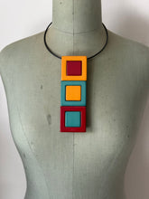 Carica l'immagine nel visualizzatore di Gallery, Collana stop light ocra verde bordeaux