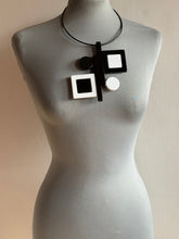 Carica l'immagine nel visualizzatore di Gallery, Collana Pitagora Black &amp; White