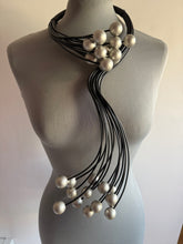 Carica l'immagine nel visualizzatore di Gallery, Black river silver