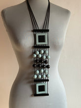 Carica l'immagine nel visualizzatore di Gallery, Collana Pitta verde salvia e nero