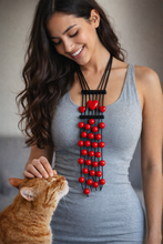 Carica l'immagine nel visualizzatore di Gallery, Collana Himalaya cuore rosso