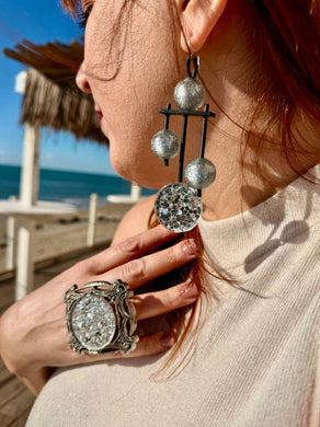 Orecchino (mono)gong silver