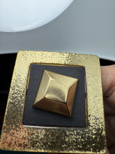 Carica l'immagine nel visualizzatore di Gallery, Anello quadro piramide