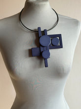 Carica l'immagine nel visualizzatore di Gallery, Collana Interceptor blu navy