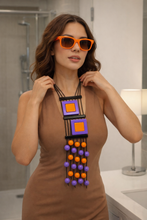Carica l'immagine nel visualizzatore di Gallery, Collana scrambler viola e arancio