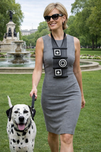 Carica l'immagine nel visualizzatore di Gallery, Collana pica English black &amp; white