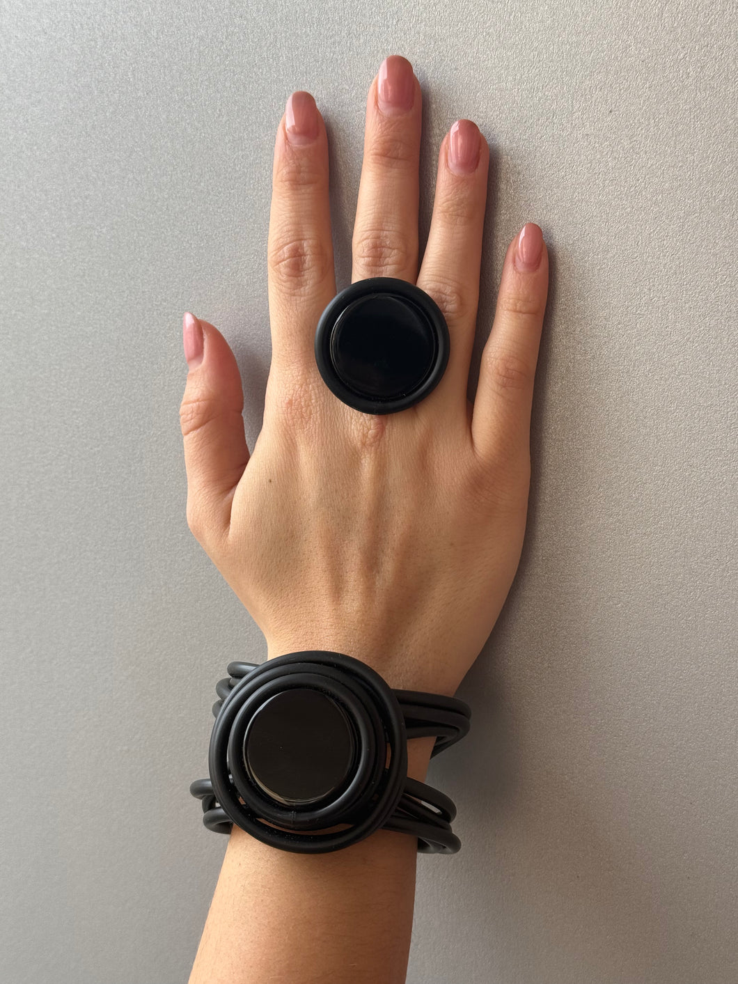 Parure button total black