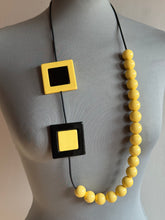 Carica l'immagine nel visualizzatore di Gallery, Collana part time giallo e nero