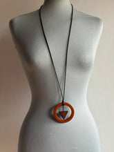 Carica l'immagine nel visualizzatore di Gallery, Collana Fire caramello e marrone