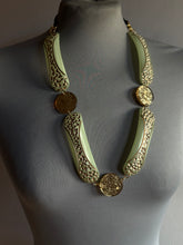 Carica l'immagine nel visualizzatore di Gallery, Collana my little green gold