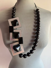 Carica l'immagine nel visualizzatore di Gallery, Collana escalation glitter siver cuore nero