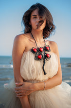 Carica l'immagine nel visualizzatore di Gallery, Collana lady red rose