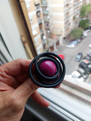 Anello saturn viola e nero